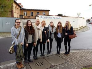 v.l.: Pia Siepenkötter, Johanna Kramer, Paula Geisler, Johanna Bastian, Stephanie Wiemann, Louisa Neu, Maxine Asel