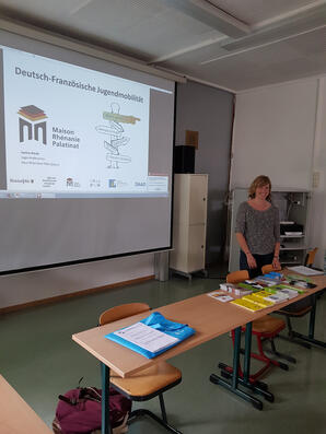 Frau Janine Wenk, Referentin im Maison Rhenanie-Palatinat in Dijon