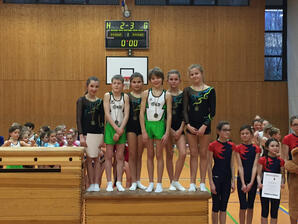 v.l.: Marleen Rittner (6a), Richard Jonusdeit (5a), Eva Lorenz (5d), Patrick Schulz (5d), Emily Kilbert (5c), Schülerin (7b)
