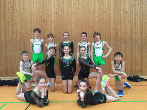 v.l. 3. Reihe: Philipp Neu (6d), Malte Reichenecker (6d), Schülerin (7b), Schüler (7e), Patrick Schulz (5d); v.l. 2. Reihe: Richard Jonusdeit (5a), Eva Lorenz (5d), Maja Graf (6e), Emily Kilbert (5c), Jahan Franke (6b); v.l. 1. Reihe: Regina Kindler (7b), Marleen Rittner (6a)