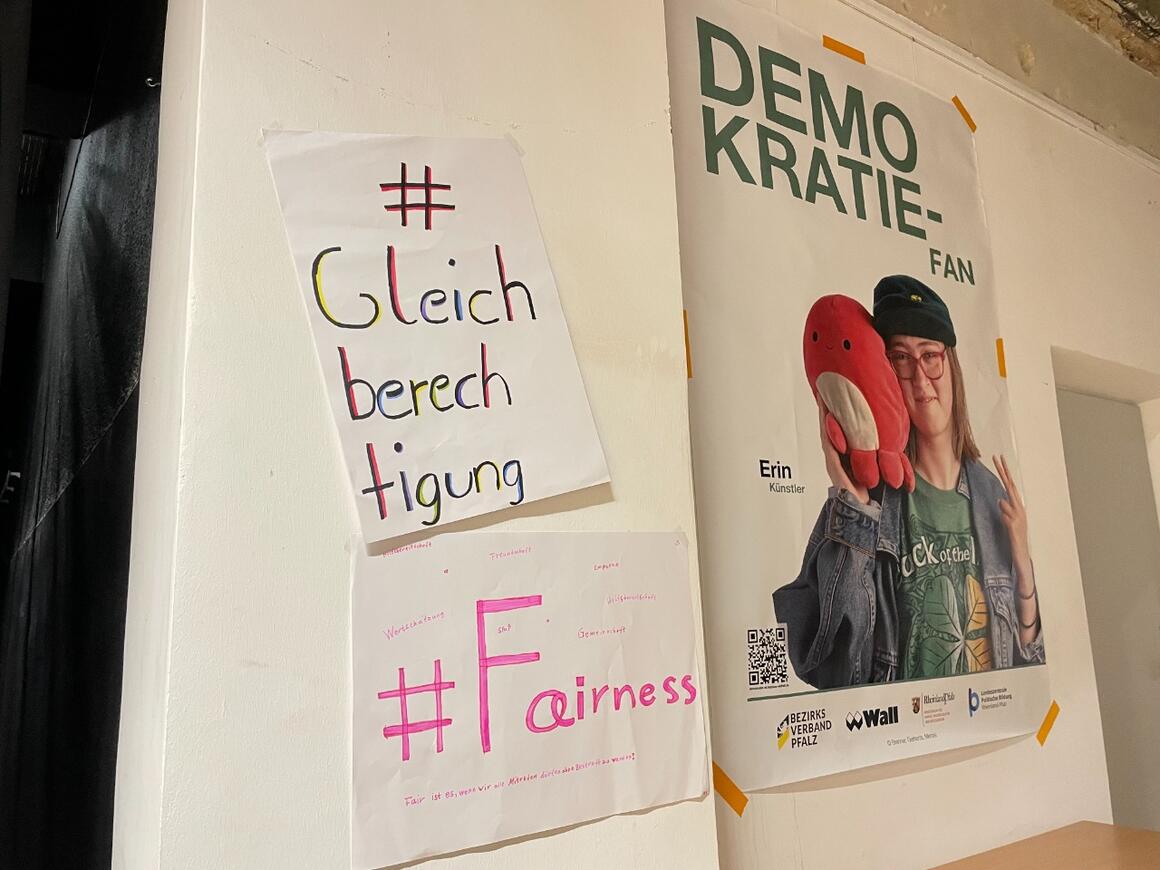 Fotoprojekt „Demokratie – Akzeptanz – Vielfalt“ am Leininger-Gymnasium