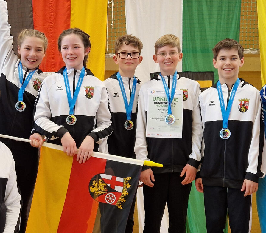 Turner/innen des LGs:                     Deutsche Vize-Meister in Berlin 